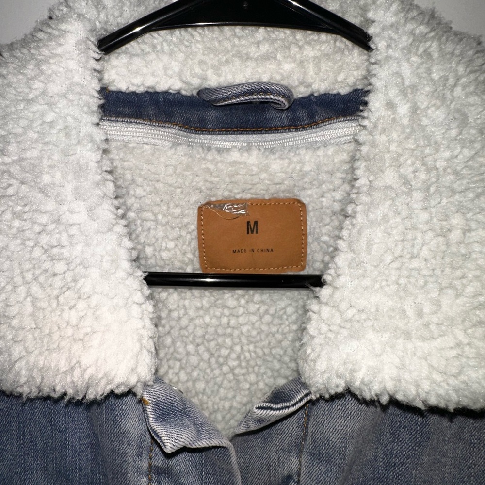 Taylor Swift 1989 ‘Clean’ Graphic Shearling Denim Jacket - Picture 3 of 5
